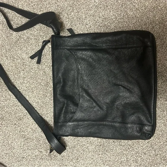 Great American leather works crossbody purse in excellent condition - Picture 6 of 8